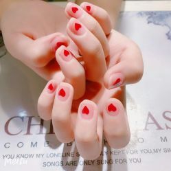 -璀璨&星光美甲美睫店