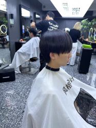 -藤野造型专业烫染接发