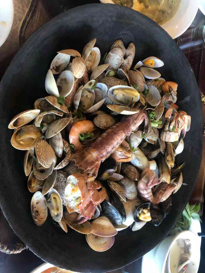 甬上阿六头小海鲜(石泉路店)-"昨天去收了房子,连同姐姐姐夫小外甥女