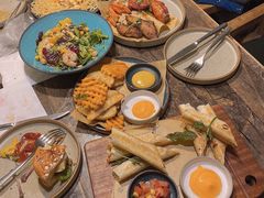 -HIGH FIVE哈福手工汉堡(桂林路店)