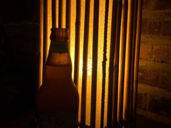 -城墙外BAR