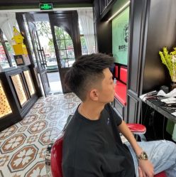 -豪帅男士理容馆