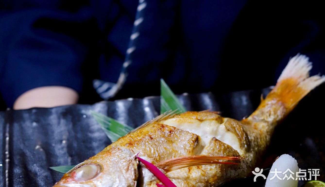 炉端海味享不尽 今夜小酌杯莫停