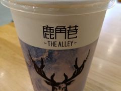 雪绒白桃乌龙-THE ALLEY 鹿角巷(时代天街A馆店)