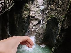 -蝶舞清江·恩施地心谷景区