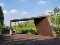 -东浩兰生上海世博展览馆