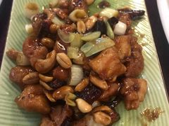 宫保鸡丁-万柳阁小馆·花园餐厅(龙潭湖店)