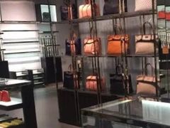 -Gucci(首创奥特莱斯店)