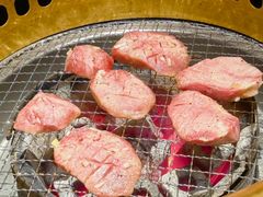 -山川小町·极番烧肉(新地假日广场店)