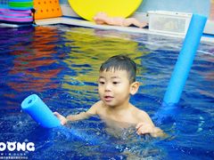 -龙格亲子游泳俱乐部(泊富中心)