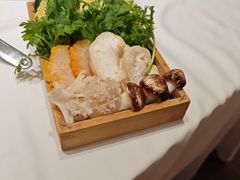 -京彩臻品火锅