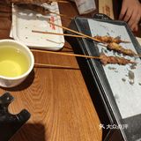 孩子都感觉挺好吃。肉筋和羊肉串加起来点了十几个