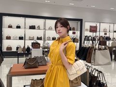 -王府井奥莱棋盘山小镇