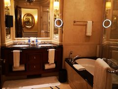 -广州富力丽思卡尔顿酒店