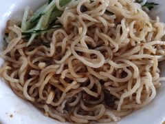 -明月食府(二区干二路店)