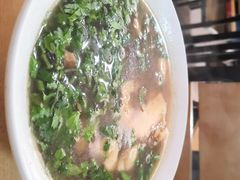 牛肉罩火烧-清真·白家牛肉罩火烧老店(育才街店)