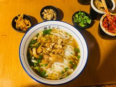 -矮子粉店1985·长沙米粉(湘春路店)