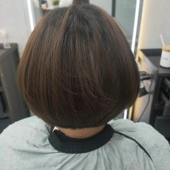 点击看大图 -七分屋LA·烫发·染发·剪发