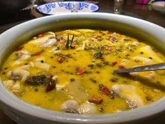 招牌酸菜鱼-辣得叫湘菜(四明店)