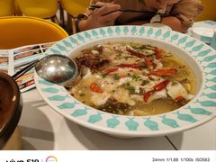 -姚姚酸菜鱼·金戈戈香港豉油鸡(喜荟城联名店)
