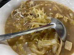 粉丝冻豆腐炖粉条-一锅厨东北水饺店(厦大店)