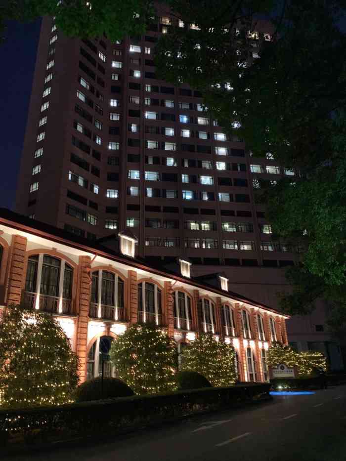 上海交通大学医学院附属瑞金医院-"晚上小儿急诊,保安态度差,小孩上