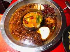 -谭鸭血老火锅(万象九宜城店)