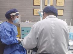 -上海仁爱医院口腔科 · 种植