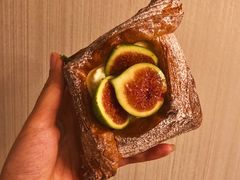 -焙丽拾光(麦凯乐直营店)