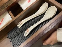 -顺溜·手工刀削面·黑金店(铜锣湾店)