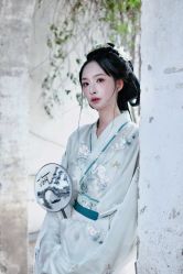 -一揽芳华汉服旗袍体验馆(拙政园店)
