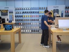 -Apple零售店(华贸购物中心店)