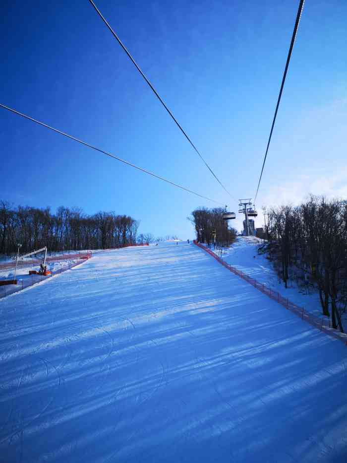 长春妙香山滑雪场图片