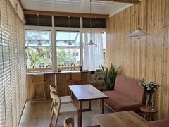 -花苑里咖啡(威远店)