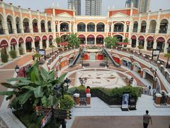 -佛罗伦萨小镇广佛名品奥特莱斯(疏港路店)