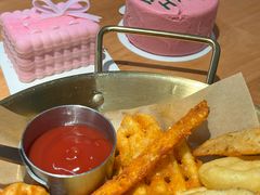 -Dragon Pizza•圆脸龙披萨·牛排餐厅