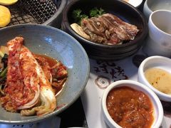 -草家酱蟹炭火烤肉店(珲春南路一店)