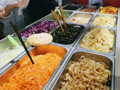 自助取餐区-三兄弟高炉烧饼