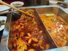 -百年川椒重庆老火锅(光谷店)