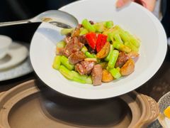 -虹潮荟·餐桌上的美食地理(太阳宫店)