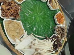 -土连锅·现熬养生汤锅(梁家巷店)