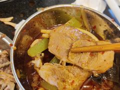 -鸿顺老铁锅美蛙鱼府(解放碑店)
