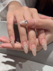 -丽心自助美甲美睫