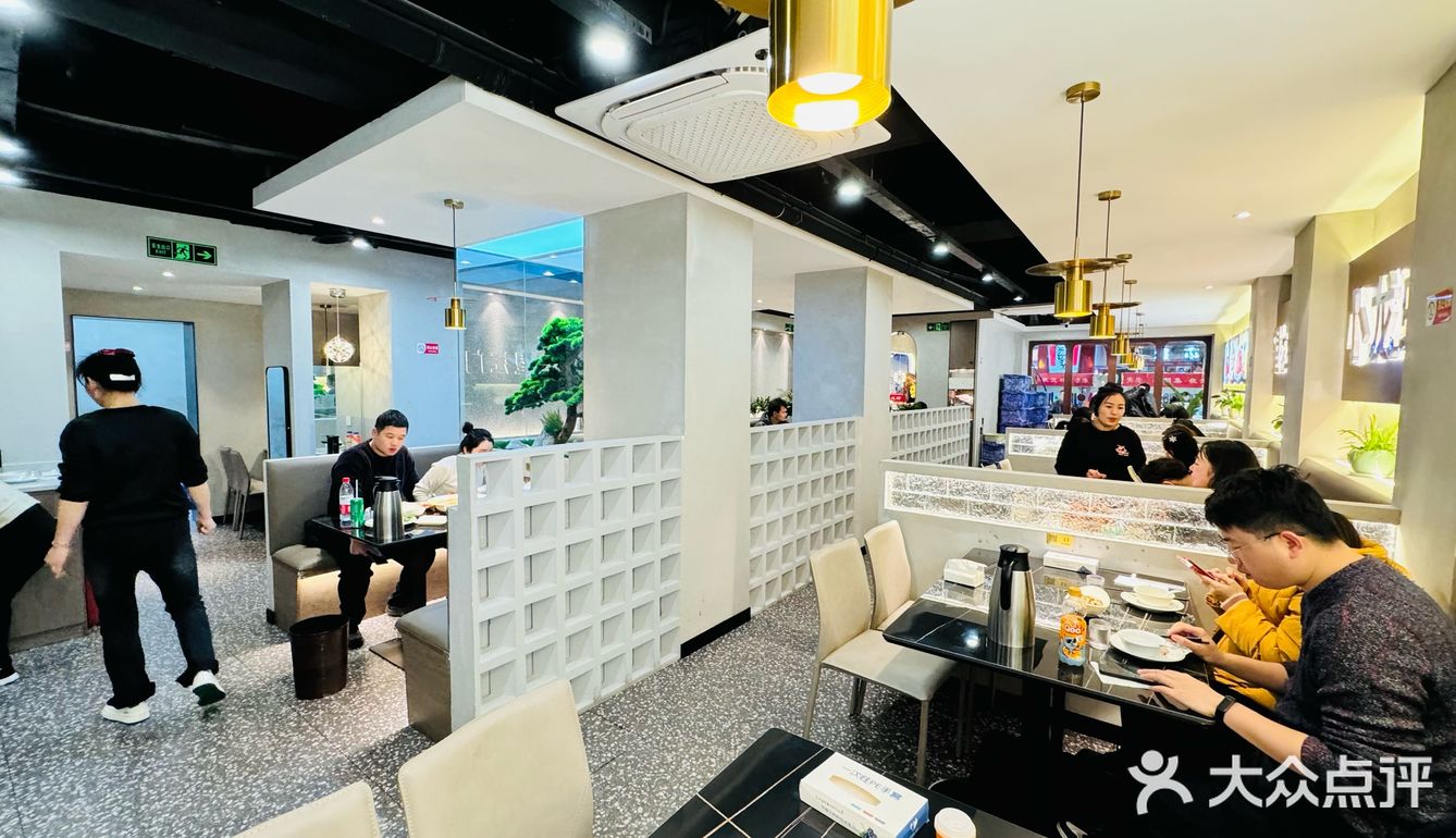 [糖果]武林夜市这家店够辣，够入味，服务也不错。