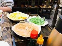 -肖肖酸萝卜鱼火锅(总店)