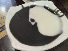杏仁芝麻糊双拼-仁信老铺甜品(北京路店)