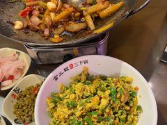 -富正毅三下锅·湘西韵味(天门山索道店)