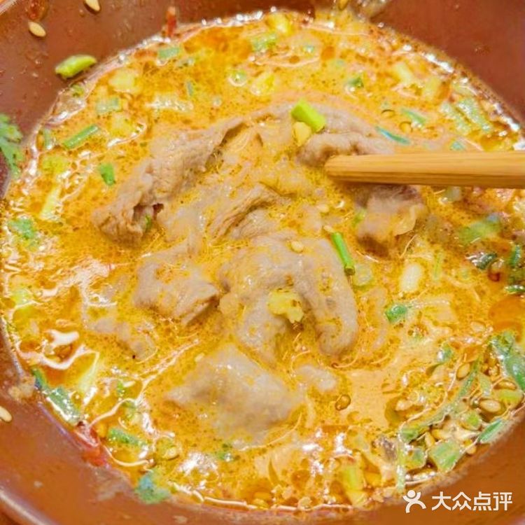 不用去重庆也能吃到正宗的串串火锅了