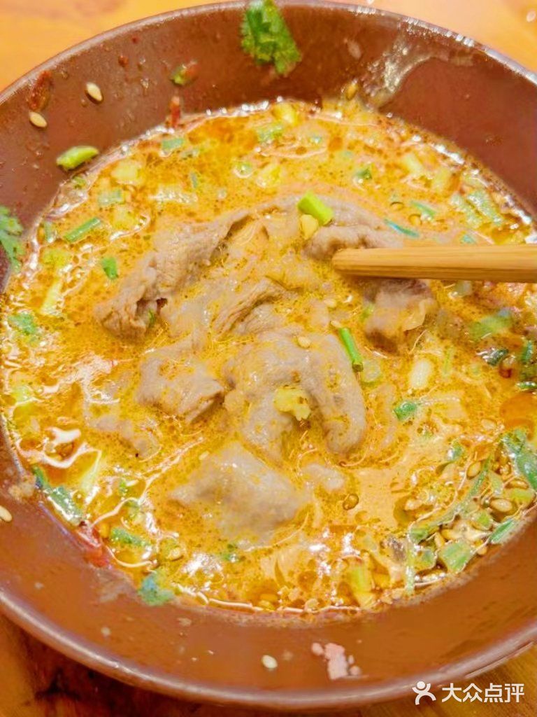 不用去重庆也能吃到正宗的串串火锅了