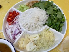 -官塘陈记鱼生·潮汕砂锅粥·牛肉火锅(潮枫路总店)